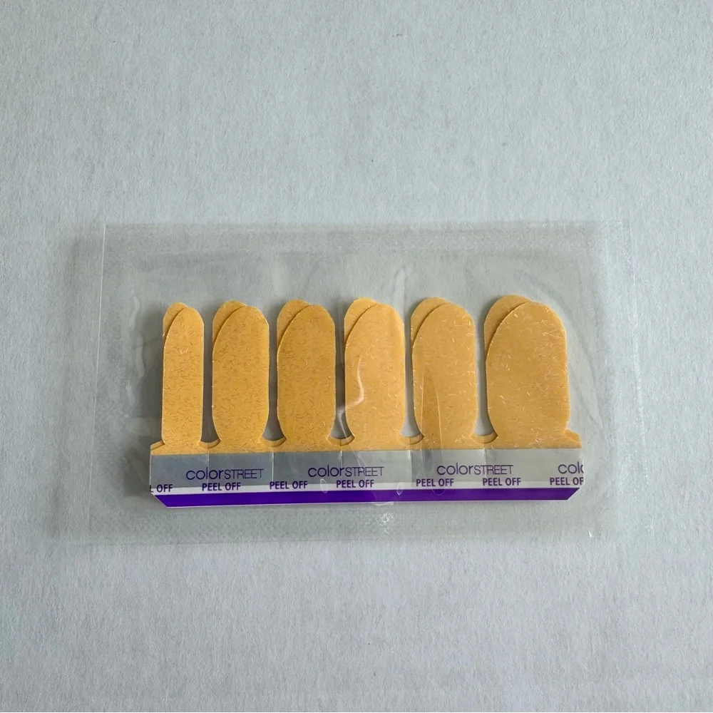 *Exclusive* Color Street: Mellow Yellow | Pale Pastel Curved French Tips Spring